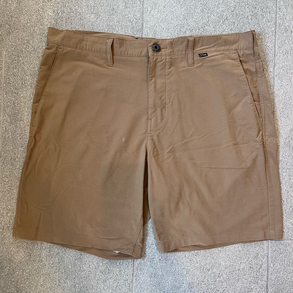 Hurley Nike chino shorts. 34.
